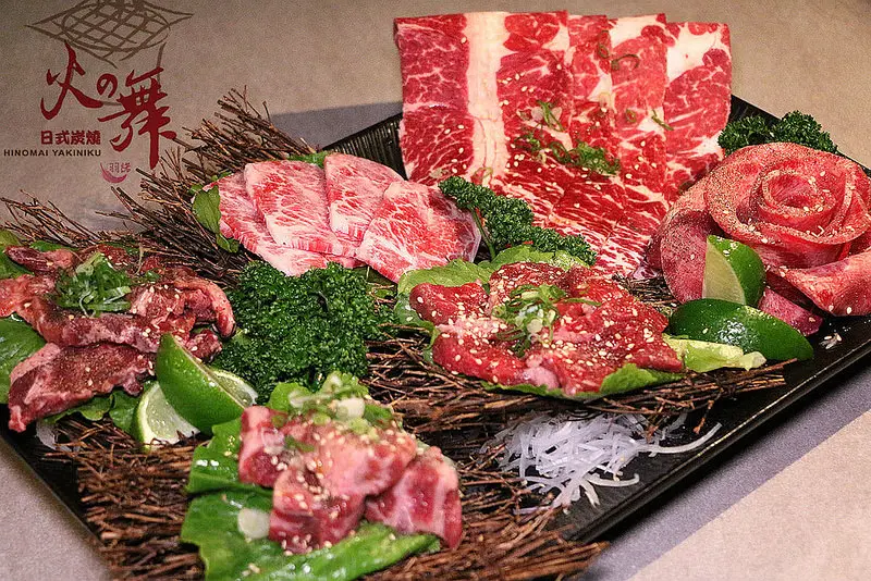 【羽諾食記】『火之舞蓁品燒』❤東區/忠孝敦化和牛燒烤吃到飽❤除了超優質肉品外 私心推薦奶油起司芋頭及甜點!