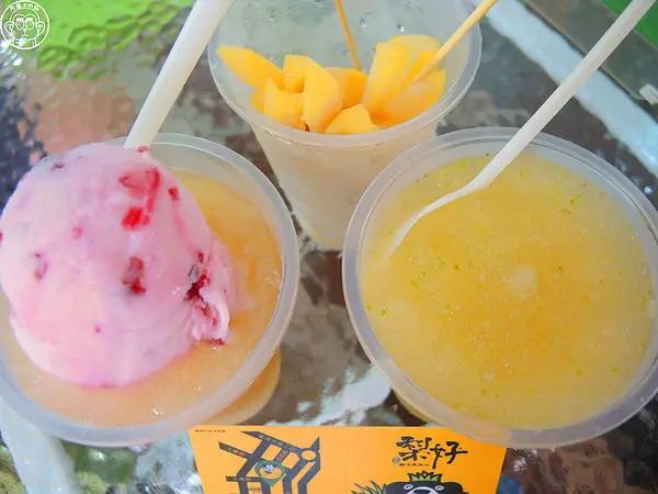 呷飽祙【台中西區･梨好天然漂浮鳳梨冰】吃不到會搥心肝的手工漂浮冰