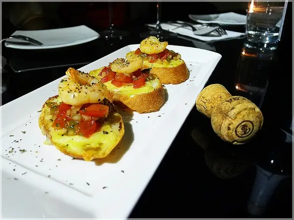 食。El Cielo。延吉街裡有氣氛的小酒吧！加上美味創意料理。台北東區市政府捷運站  包場 台北美食 精緻甜點 巧克力