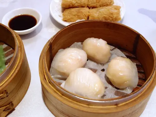 港味就是在粵菜館吃港點，《竹家莊避風塘漁家料理》
