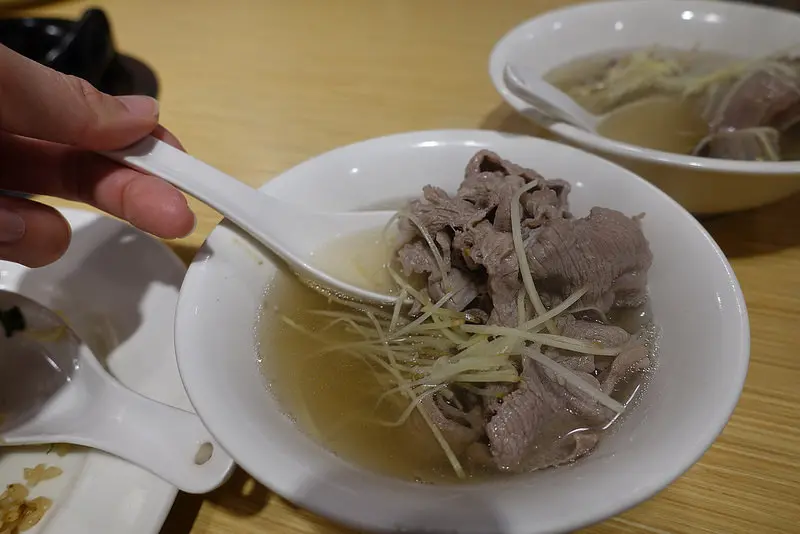 (胖樺食記)台大公館商圈羊肉料理「莫宰羊」/清甜好喝羊排湯/多人聚餐羊肉爐火鍋/炒飯也推