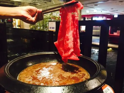 捷運劍南路站✿三燔美麗華✿壽喜燒吃到飽! 超大片牛肉無限涮~~