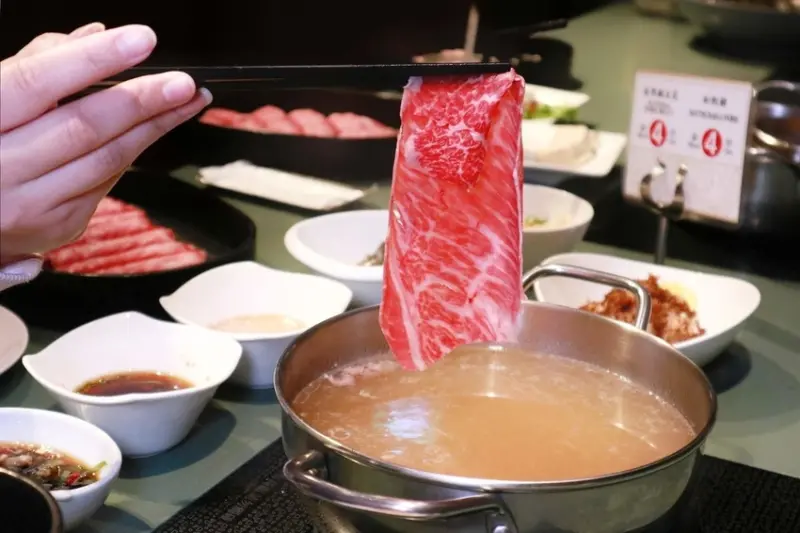 【台北小巨蛋】海峽會：高端氣派豪華海陸涮涮鍋，引爆味蕾精緻饗宴 /台北聚餐