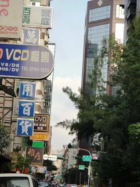 心靈的饗宴在『雅痞Art Reading Cafe』        
      