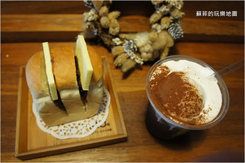 【西門站美食】Oven Coffee成都店-厚切紅豆奶油吐司、提拉米蘇厚生乳咖啡,濃厚大人味超值套餐