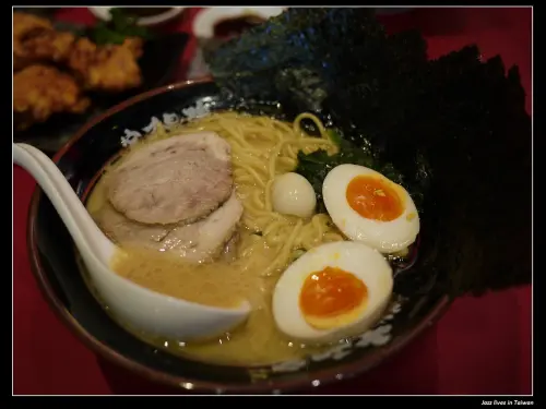 [橫濱家系大和家]在台灣少見的醬油拉麵與鹽味拉麵竟然這兒有!!!