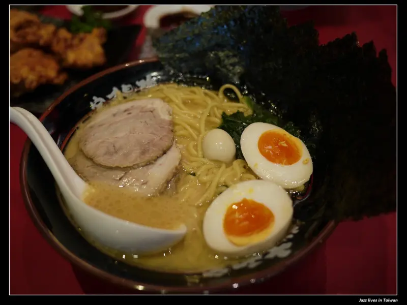 [橫濱家系大和家]在台灣少見的醬油拉麵與鹽味拉麵竟然這兒有!!!