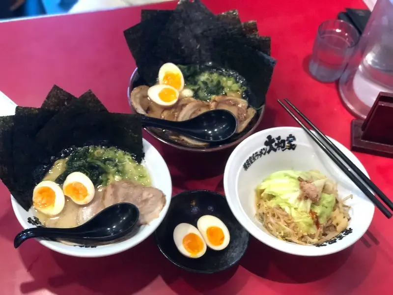 【美食】台北大安區。橫濱家系ラーメン大和家。聽說是台北最好吃的拉麵喔!