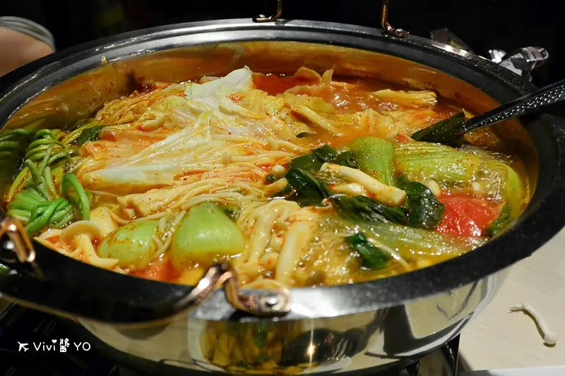 台北東區大安區 捷運忠孝復興站 饗泰多Siam More泰式風格餐廳 Bistro 98大樓