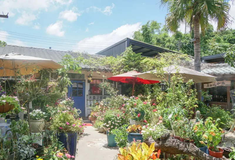 [桃園]木盒子柴燒窯烤披薩-桃園最浪漫平價景觀餐廳~置身花園的披薩店 - 美食好芃友