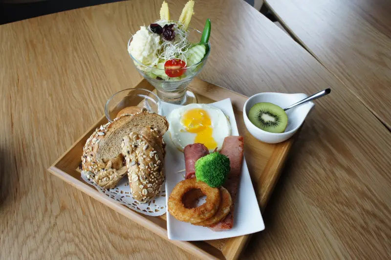 歐怡咖啡二館~諧星誤闖偶像劇場景