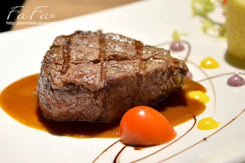 
Eat Eat 意義Bisro 。摩登風格餐點優雅
