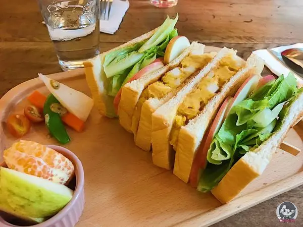 [食記/花蓮]時光1939　跟日式老宅來場只有二手書與早午餐的邂逅　健康有機無毒蔬食 你我都還沒出生的1939 坎蒂斯花蓮慢活