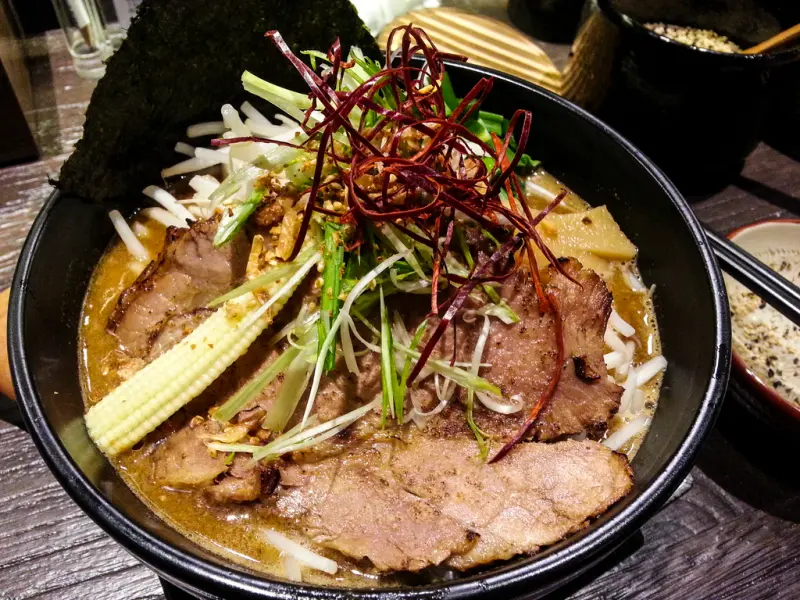 信義區‧鷹流辛味噌拉麵-惡鬼warugaki(麻辣與日式拉麵的完美結合)