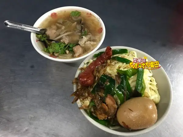 國珍魯肉麵菜單價位大公開》彰化市永樂街必吃美食小吃餐廳～推薦滷肉麵、魷魚肉羹、綜合丸子湯。