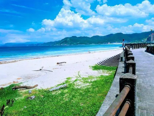 【龜吼漁港/珍如意海鮮餐廳】秘境沙灘夢幻海岸/夏天就是要吹冷氣看海吃海鮮/北部展示館吃冰看3D電影/夏日親子北海岸一日遊