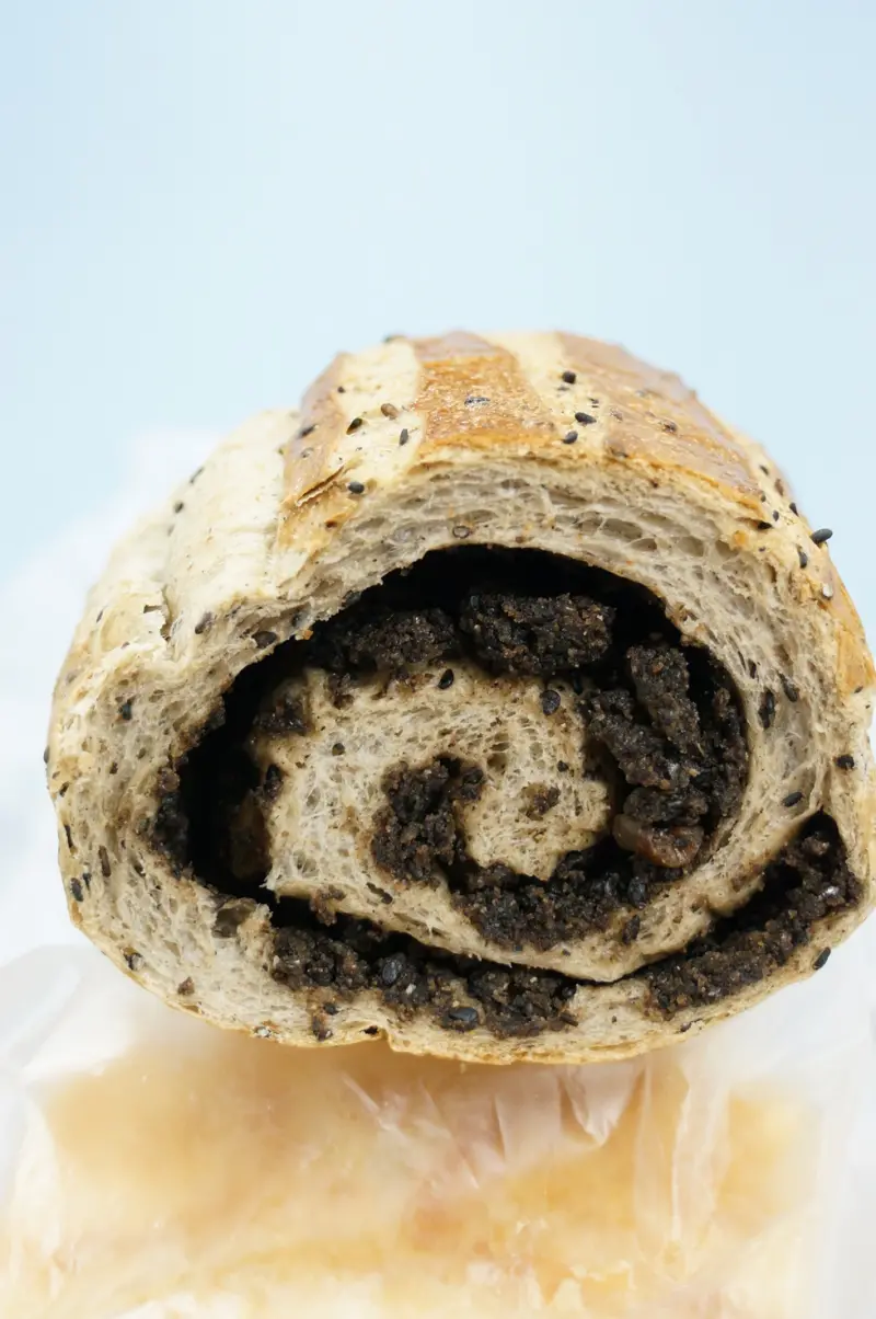 台北香濃芝麻麵包