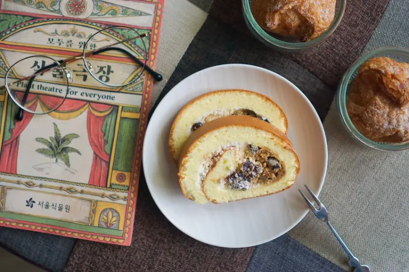 台北宅配甜點｜亞尼克菓子工房：說到生乳捲還是只吃他們家！不定期限定口味不可錯過,創始店萬里下午茶一日遊@亞尼克YTM.台北下午茶推薦 - 歐奇羅賓的攝影漫步