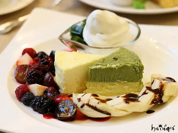 【食記】台北*中山。KONAYUKI粉雪 北海道Style Cafe*下午茶推薦 令人驚艷的雙層乳酪蛋糕 戚風蛋糕 法式吐司 中山站咖啡店 甜點餐廳 三明治 冰淇淋聖代 抹茶專賣