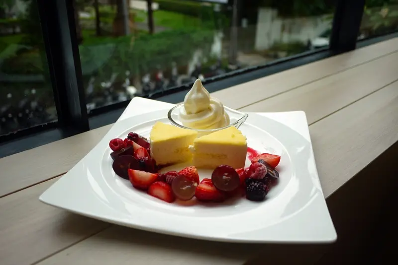 [甜點] 台北 - KONAYUKI 粉雪北海道Style Cafe  by LeTAO