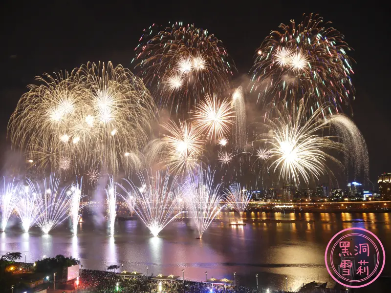 ＊台北＊ 少了點創意有點小失望的【2013大稻埕煙火音樂節】⊙10Aug13⊙