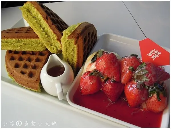 『台中。東區』下午茶首推超厚實鬆餅~☆咖啡鑚°。♡ 