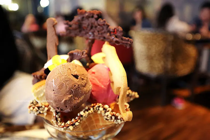 【台中中區】第四信用合作社 - 日出集團旗下.眼科吃冰完.再來金庫吃冰.老屋新時尚