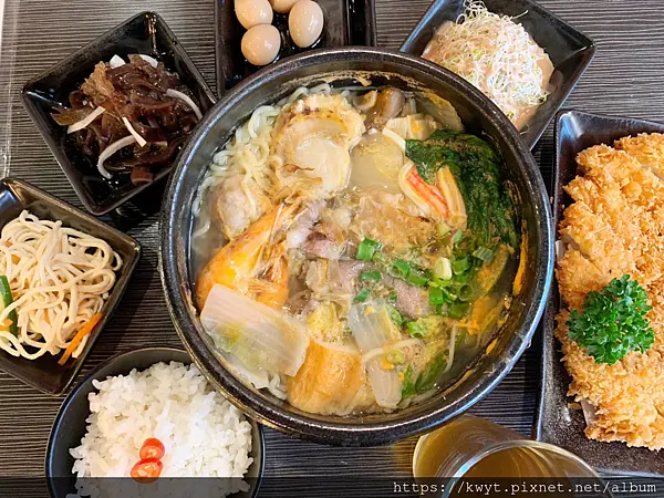 【嘉義日式餐食推薦】三番家本店(民權店)。169元UP吃到飽，嘉義在地20年日式老店，壽喜燒、豬排、鍋燒都豪豪吃！｜三番家菜單