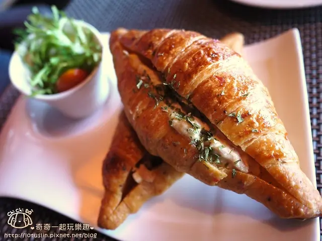 高雄 Hotel Dùa étage15 驚人美味法式牛角鮪魚塔塔