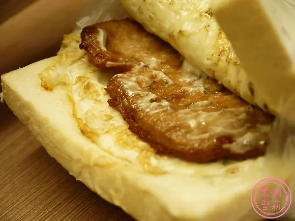 ❤台中❤ 早起的鳥兒有蟲吃之人潮不斷的肉蛋土司