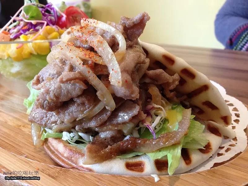 ●食記●板橋早午餐● Baozi Cafe (包子咖啡) 三訪+新菜單(江子翠)