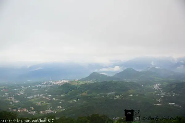 【南投。魚池】霧鎖金龍山。金龍山琉璃光之夜