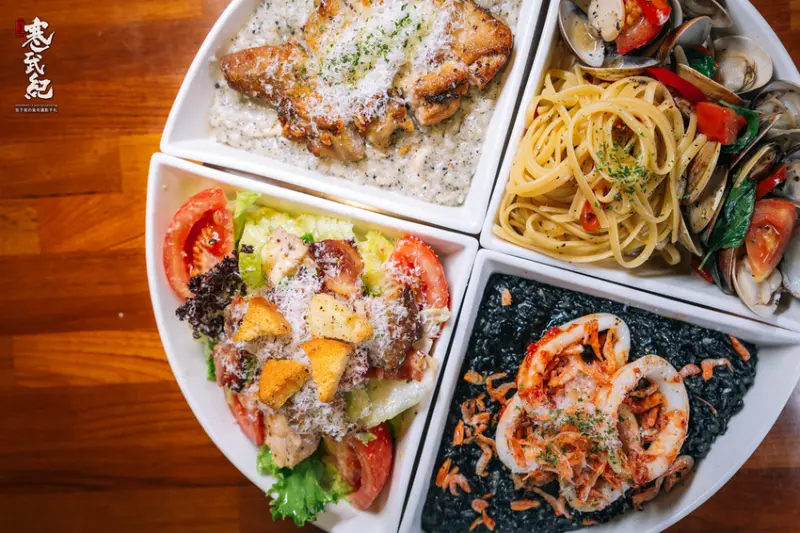 【中肯‧食記】Lets Eat 吃義燉飯．捷運南京復興站｜慶城街商圈超夯義式餐廳．濃郁美味創意燉飯專賣！