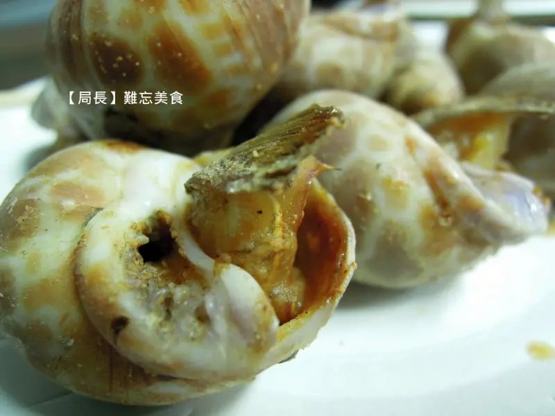 【台中美食】隱藏版『第一猛東石烤鮮蚵』難忘風螺，鮮蚵肥的勒！