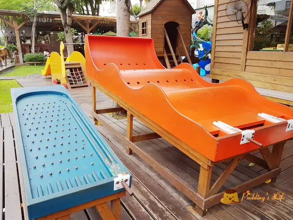 【台中旅遊】一顆木球玩遍木頭觀光工廠《老樹根魔法木工坊》巨人的彈珠台