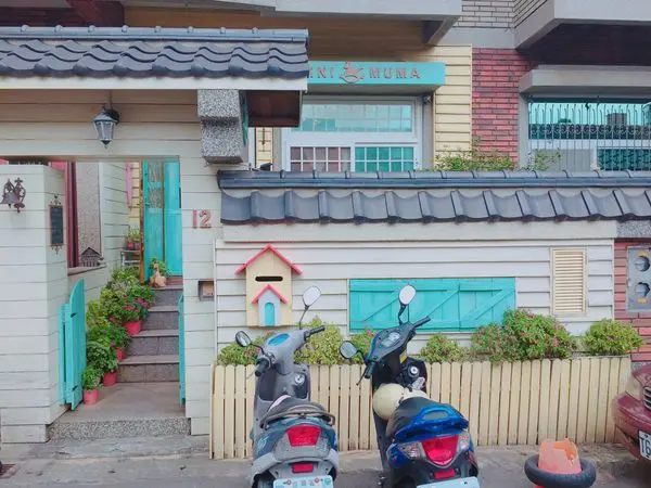 《桃園美食》少女怎能不愛!!!超夢幻少女心的用餐環境，草莓熱壓吐司好看又好吃♥♥