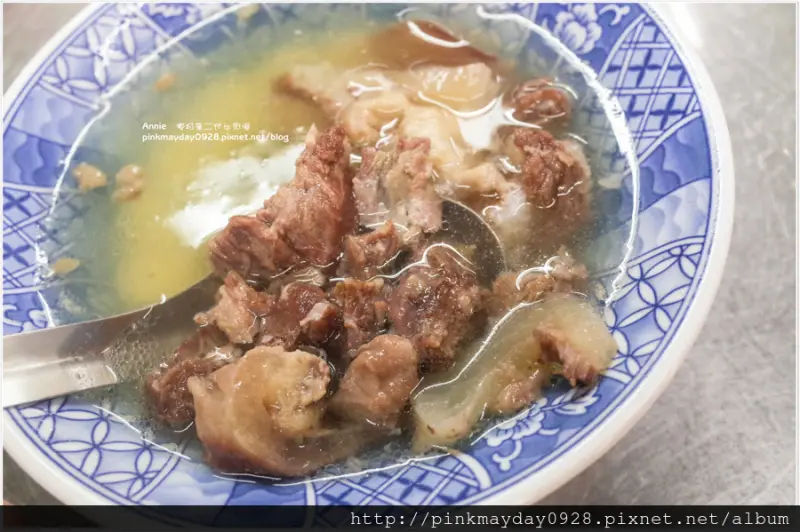 ✿台南✿ 保安路人氣排隊店家！老店林立的保安路 隨便一間都是人氣美食 誇張的人潮阿 ➜ 醇涎坊鍋燒意麵 + 阿村第二代牛肉湯