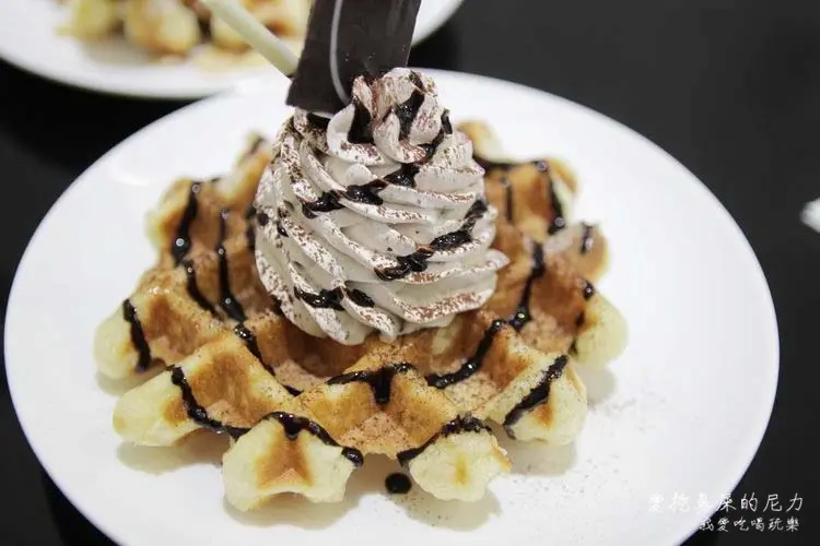 『食記』高雄左營。NANA LADY 比利時列日鬆餅之視覺及味覺甜品