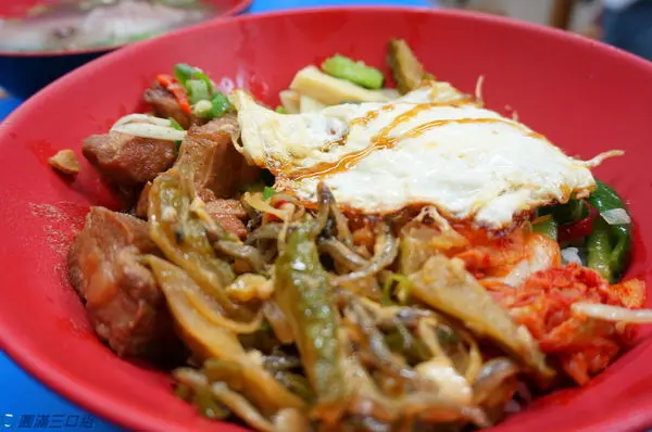 【食記】新竹湖口_老五鹹粥@感受老街的歷史 享受銅板美食的好味道