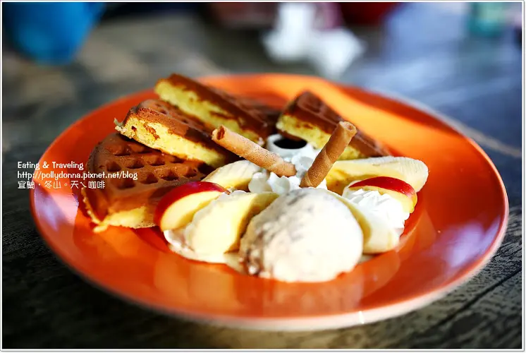 【食事】宜蘭‧冬山。天ㄟ咖啡(梅花湖畔)