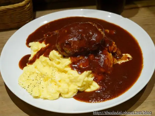[午餐食記] 台北中山－厚子洋食~漢堡排蛋包飯