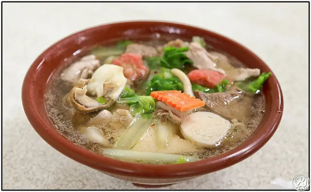 【虎亂吃一通出走篇】【花蓮-鳳林】可口飯店(什錦麵)+明新冰果店(檸檬汁)