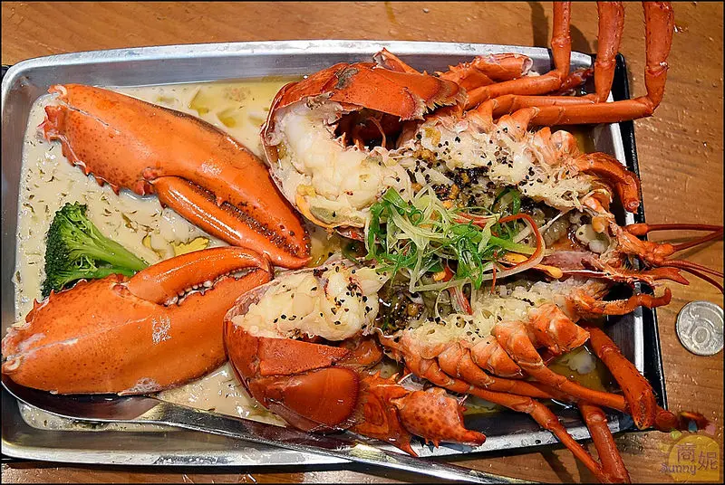 台中隱藏版美食。鵝房宮無菜單日本料理。新一點利黃昏市場排隊名店。小店私藏大料理道道美味充滿驚喜!