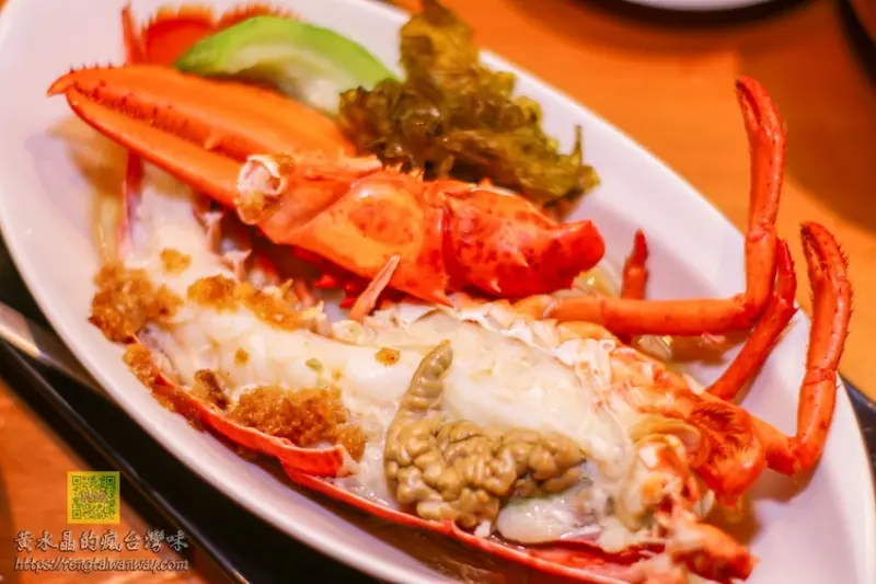 黃昏市場裡霸氣吃華豪日式料埋大啖鮮活海鮮、細緻無骨鵝肉。
