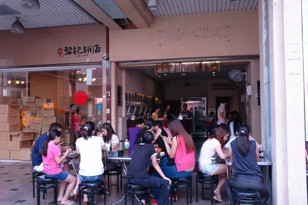 泰粉味泰國米粉湯專賣店-巧遇藝人熟女人妻-每天滿滿的人        
      