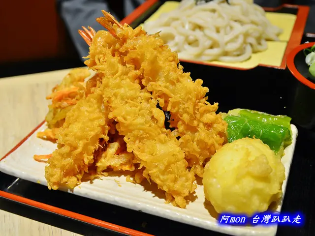 食記:讚岐製麵所~松山火車站內好吃的日本烏龍麵~免費加麵加飯吃到飽，推薦天婦羅稻庭涼麵