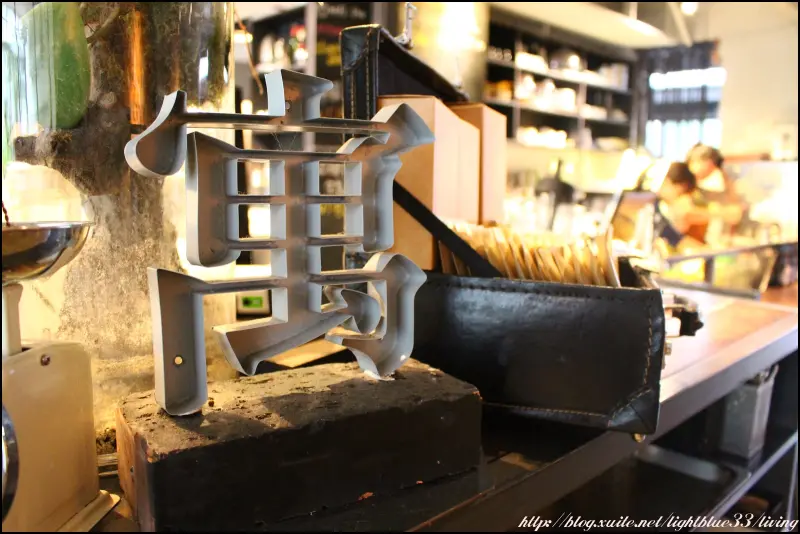 [ 敦化民生路口．民生社區美食 ] 民生工寓～必點招牌重乳酪蛋糕，還有現烤費南雪