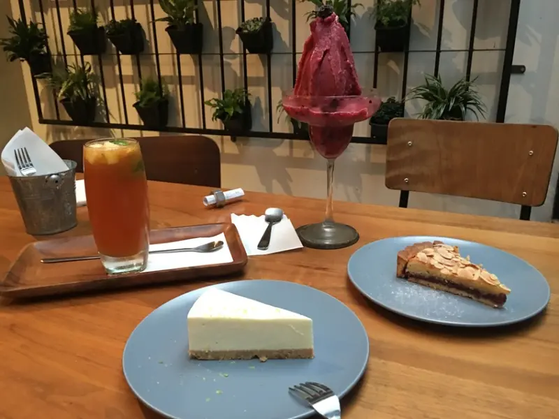 《台北❤️松山》偷閒一下午好去處「民生工寓」在工業＆文青風裡品嚐檸檬乳酪塔🍋