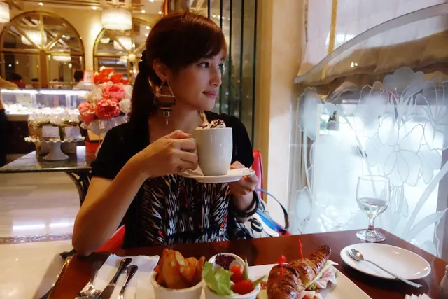 姊妹們下午茶的好去處-歐華酒店歐麗cafe三層英式下午茶，CP值超高的貴婦級下午茶