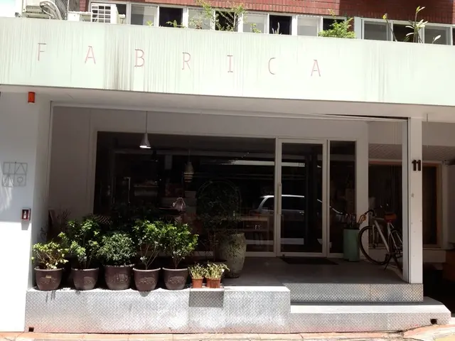 [信義安和] Fabrica 椅子 ～ 是展場也是餐廳